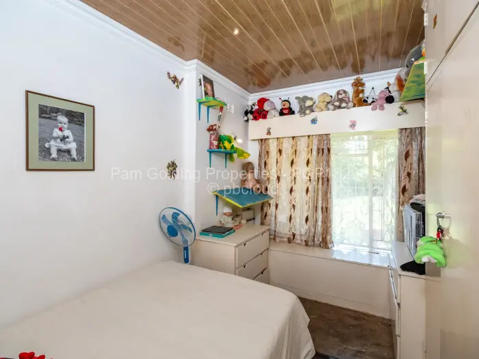 5 Bedroom House for Sale in Eastlea, Harare