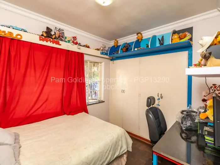 5 Bedroom House for Sale in Eastlea, Harare