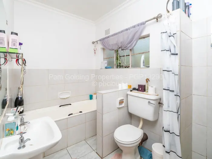 5 Bedroom House for Sale in Eastlea, Harare