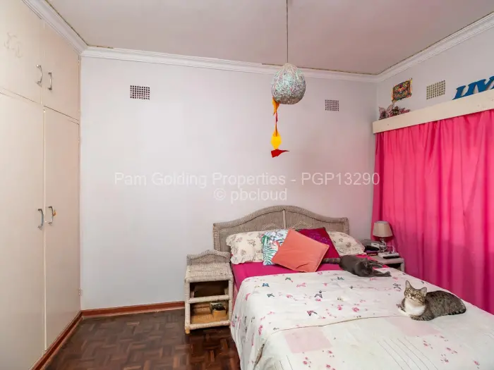 5 Bedroom House for Sale in Eastlea, Harare