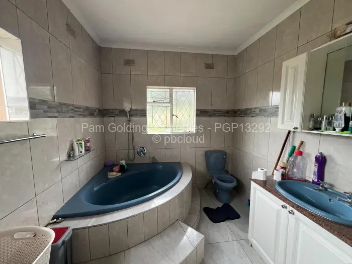 4 Bedroom House to Rent in Greendale