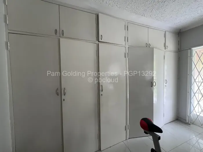 4 Bedroom House to Rent in Greendale