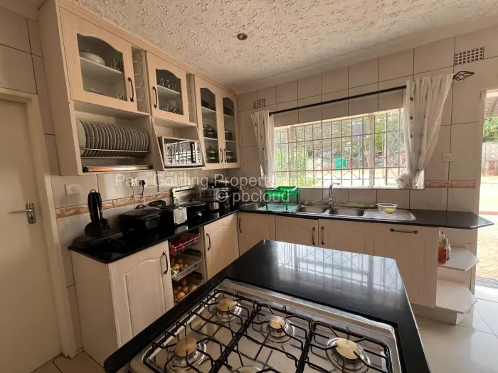 4 Bedroom House to Rent in Greendale