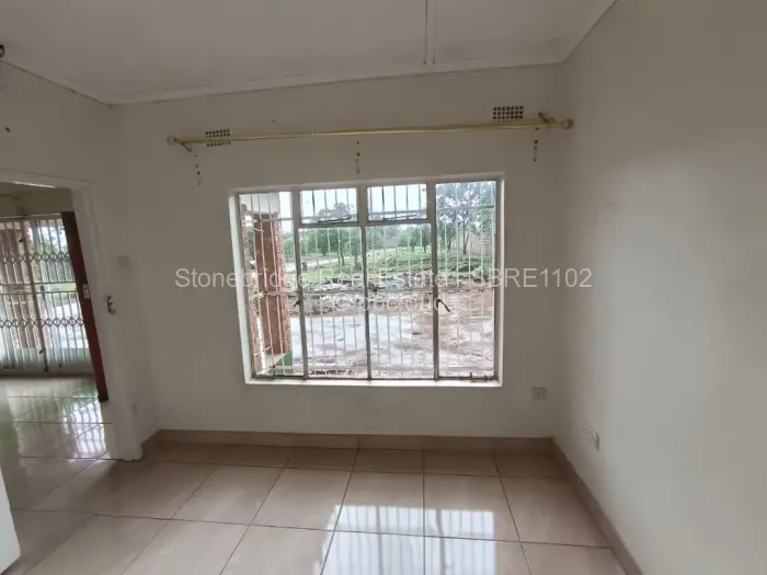 3 Bedroom House to Rent in Burnside, Bulawayo