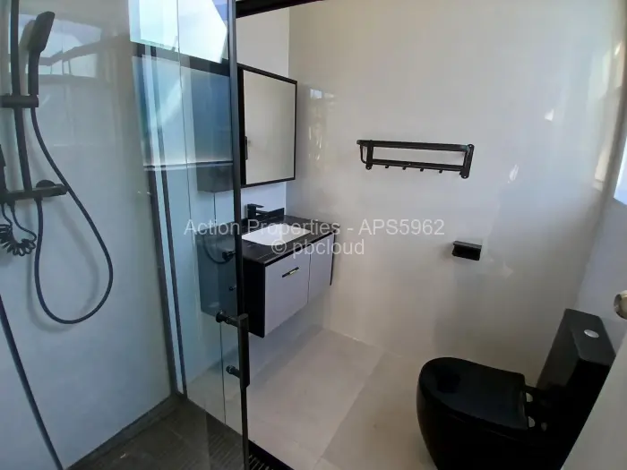 Flat/Apartment to Rent in Borrowdale, Harare