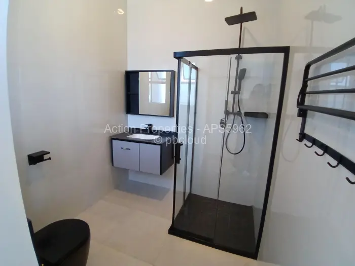 Flat/Apartment to Rent in Borrowdale, Harare