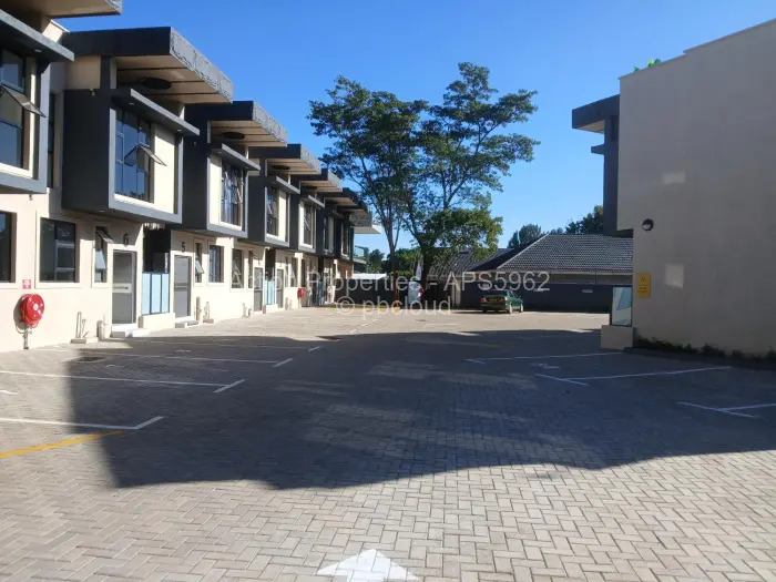 Flat/Apartment to Rent in Borrowdale, Harare