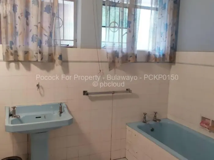 5 Bedroom House for Sale in Suburbs, Bulawayo