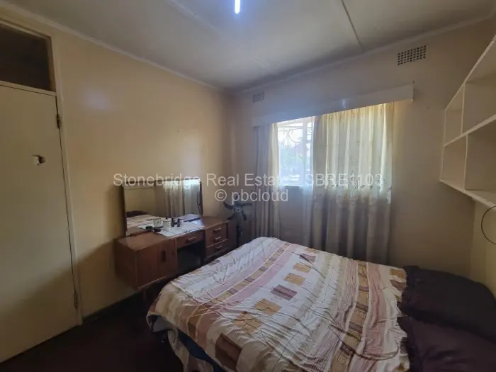 4 Bedroom House for Sale in Paddonhurst, Bulawayo