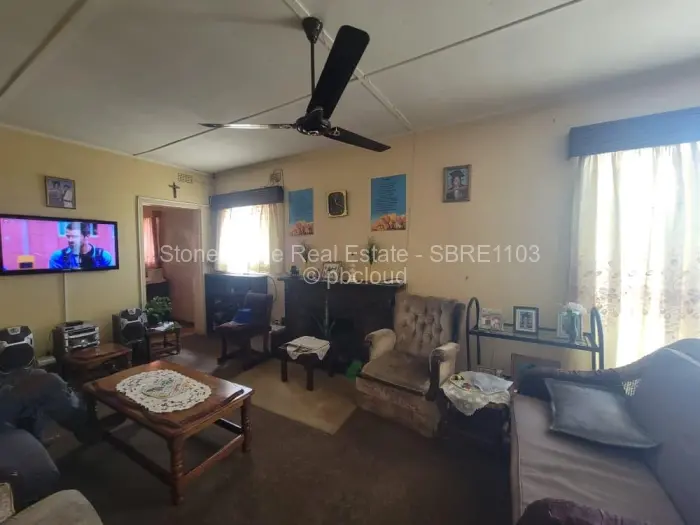 4 Bedroom House for Sale in Paddonhurst, Bulawayo