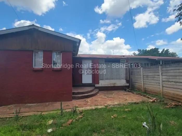 4 Bedroom House for Sale in Paddonhurst, Bulawayo