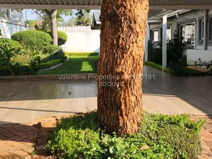 5 Bedroom House to Rent in Greystone Park, Harare