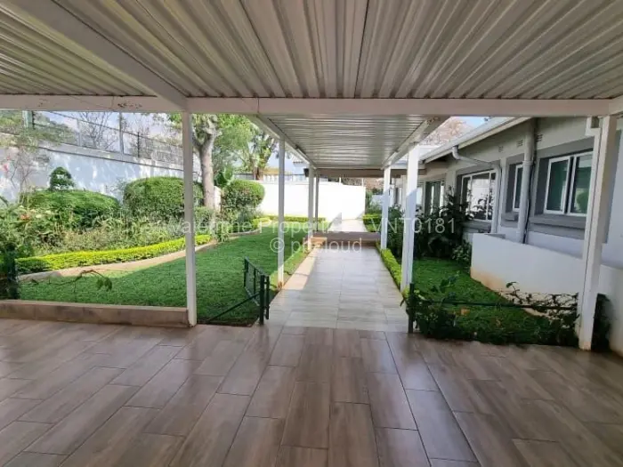 5 Bedroom House to Rent in Greystone Park, Harare