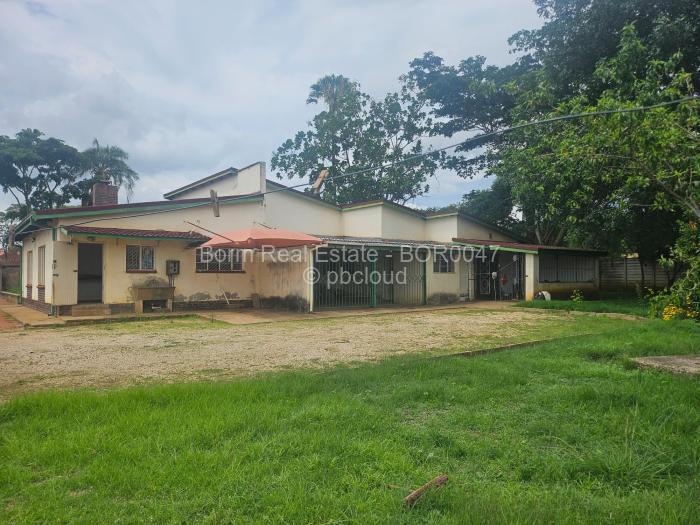 4 Bedroom House for Sale in Bluff Hill, Harare