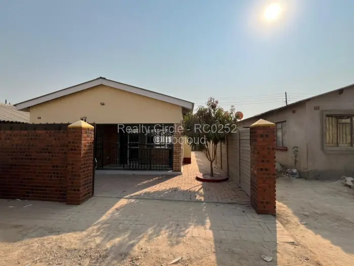 3 Bedroom House to Rent in Chitungwiza, Chitungwiza