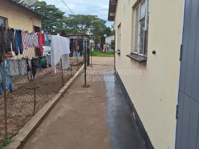 4 Bedroom House for Sale in Glen View, Harare