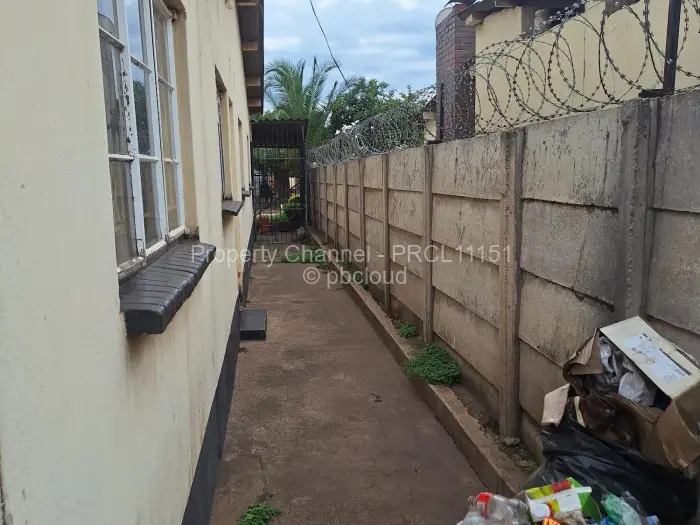 4 Bedroom House for Sale in Glen View, Harare