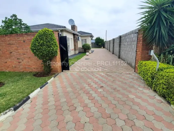 4 Bedroom House for Sale in Parklands, Bulawayo