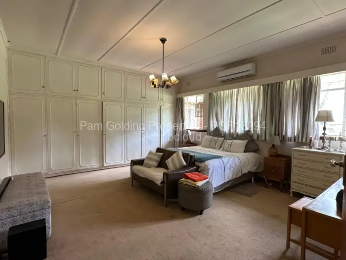 5 Bedroom House for Sale in Suburbs, Bulawayo