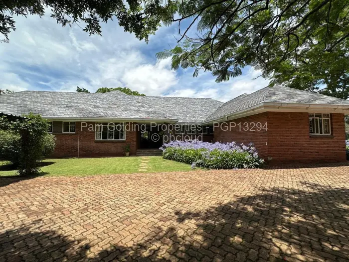 5 Bedroom House for Sale in Suburbs, Bulawayo