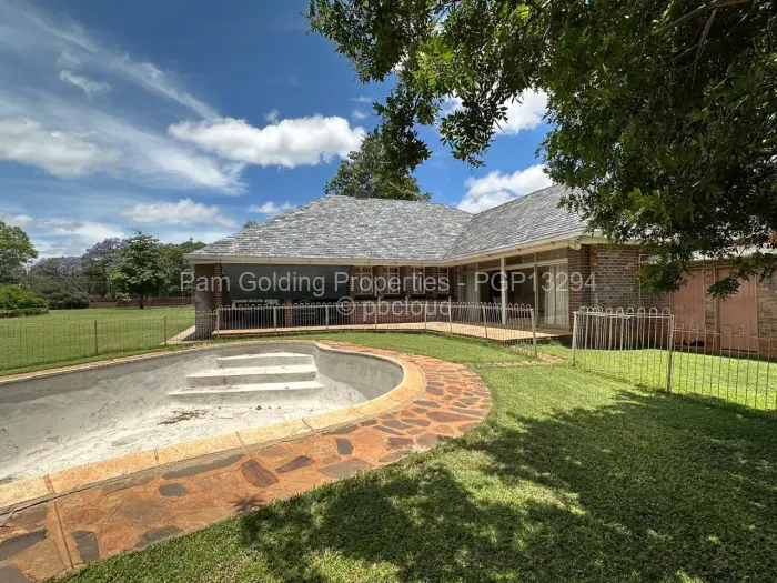 5 Bedroom House for Sale in Suburbs, Bulawayo
