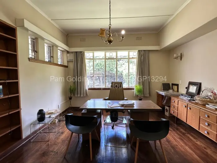5 Bedroom House for Sale in Suburbs, Bulawayo