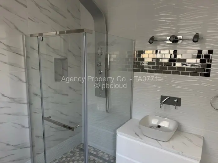 Flat/Apartment for Sale in Borrowdale, Harare