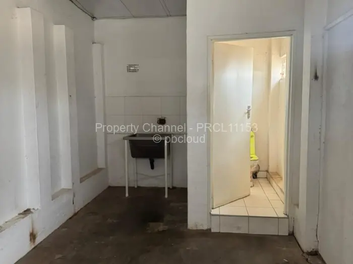 Retail/Shop to Rent in Gunhill