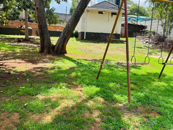 4 Bedroom House to Rent in Borrowdale, Harare