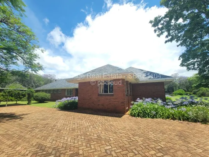 5 Bedroom House for Sale in Suburbs, Bulawayo