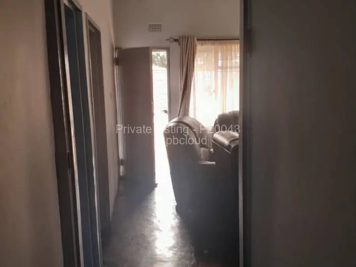 4 Bedroom House for Sale in Glen View, Harare