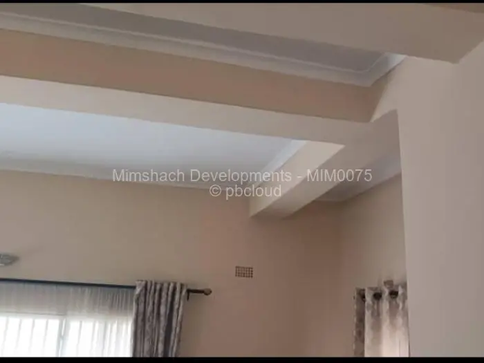 6 Bedroom House for Sale in Carrick Creagh Estate, Harare