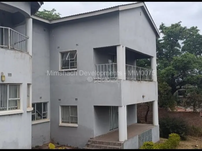 6 Bedroom House for Sale in Carrick Creagh Estate, Harare