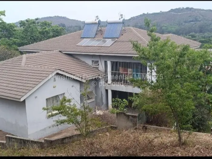 6 Bedroom House for Sale in Carrick Creagh Estate, Harare