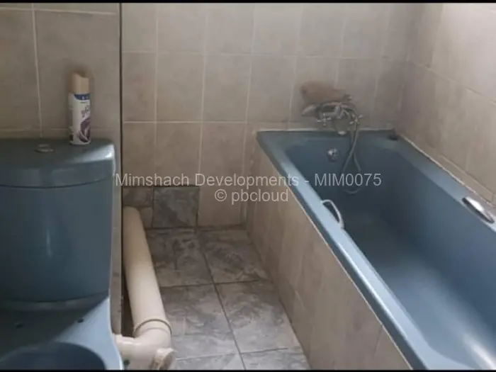 6 Bedroom House for Sale in Carrick Creagh Estate, Harare