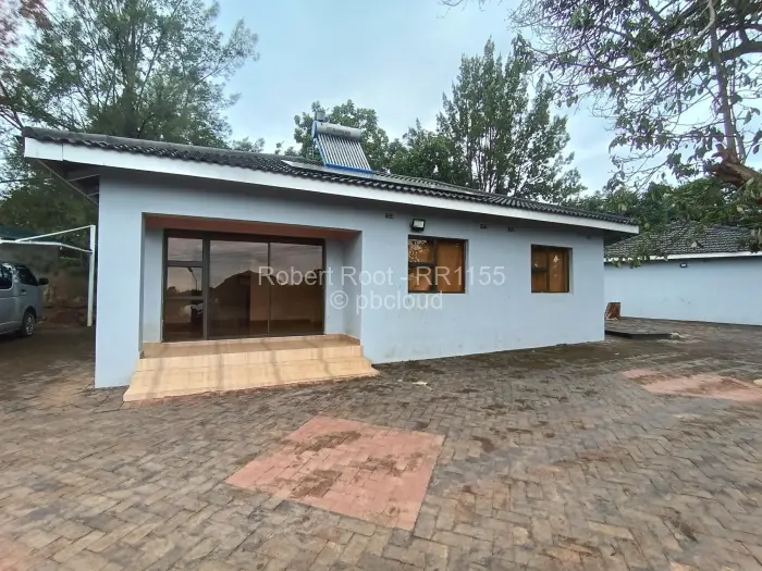 3 Bedroom Cottage/Garden Flat to Rent in Marlborough, Harare