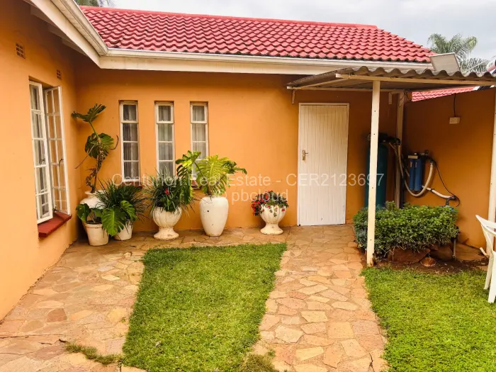 1 Bedroom Cottage/Garden Flat to Rent in Glen Lorne, Harare