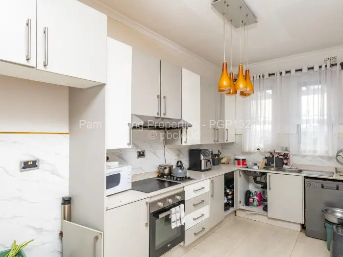 Townhouse/Cluster for Sale in Arlington, Harare