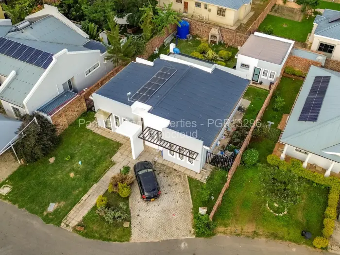Townhouse/Cluster for Sale in Arlington, Harare