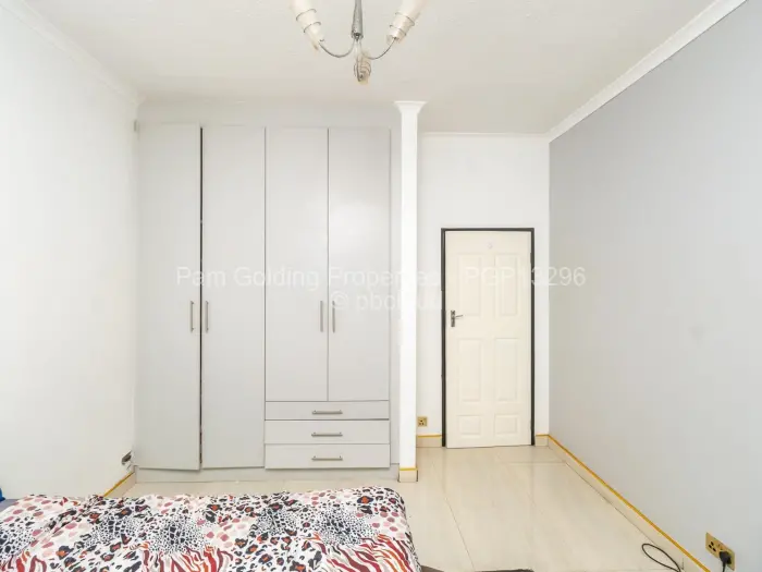 Townhouse/Cluster for Sale in Arlington, Harare