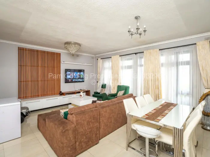 Townhouse/Cluster for Sale in Arlington, Harare