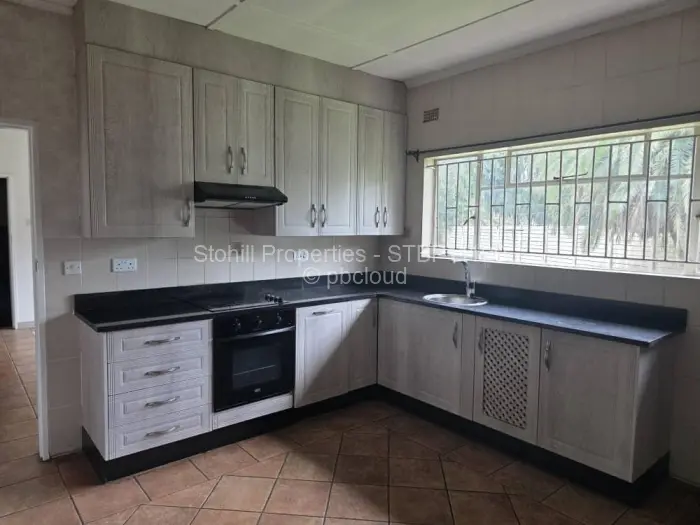 5 Bedroom House to Rent in Highlands, Harare