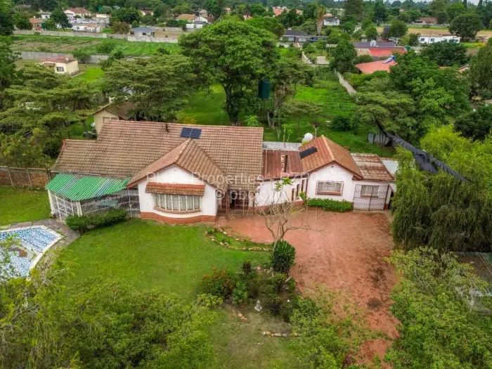 6 Bedroom House for Sale in Hatfield, Harare