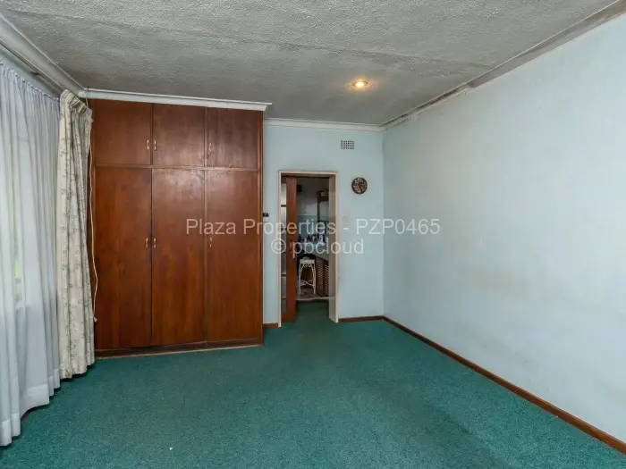 6 Bedroom House for Sale in Hatfield, Harare