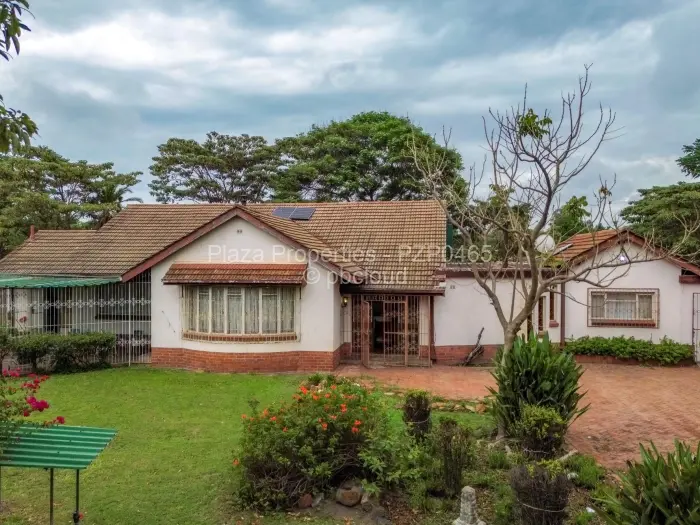 6 Bedroom House for Sale in Hatfield, Harare
