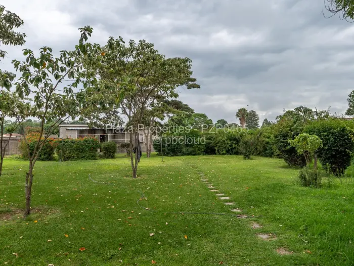 6 Bedroom House for Sale in Hatfield, Harare