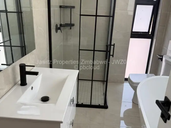 Townhouse/Cluster for Sale in Strathaven, Harare