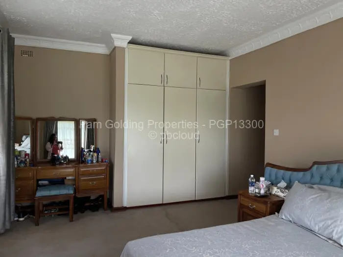 5 Bedroom House to Rent in Borrowdale, Harare