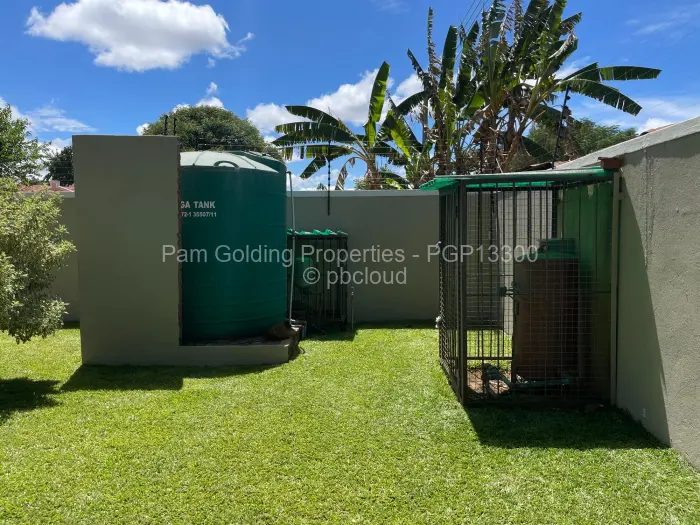 5 Bedroom House to Rent in Borrowdale, Harare