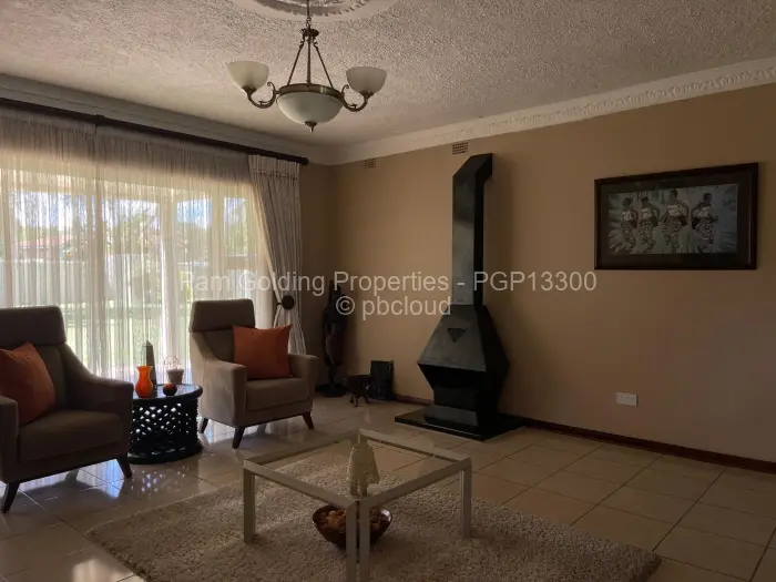 5 Bedroom House to Rent in Borrowdale, Harare